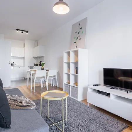 Urban Chic - Wola - Rondo Onz - Luxury - 4 Bedrooms - Pereca Street Apartment Warsaw