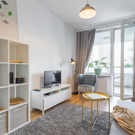 Urban Chic - Wola - Rondo Onz - Luxury - 4 Bedrooms - Pereca Street Warsaw
