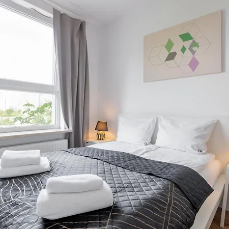 Apartment Urban Chic - Wola - Rondo Onz - Luxury - 4 Bedrooms - Pereca Street Warsaw