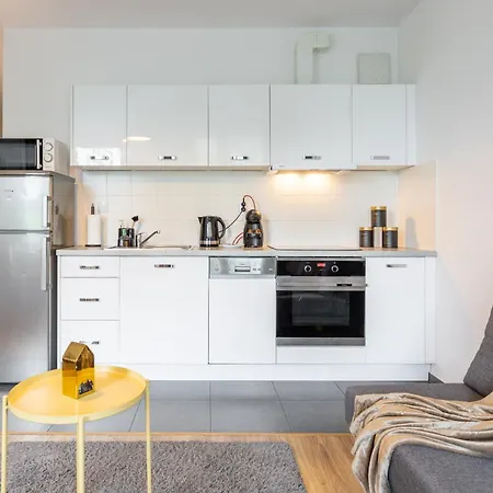 Urban Chic - Wola - Rondo Onz - Luxury - 4 Bedrooms - Pereca Street