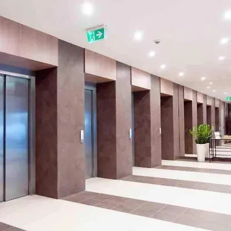 Urban Chic - Wola - Rondo Onz - Luxury - 4 Bedrooms - Pereca Street Warsaw